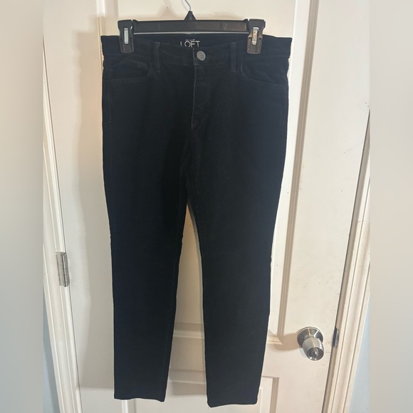 Ann Taylor Women's Black corduroy pants modern Skinny jeans size 28 EUC - Picture 1 of 4